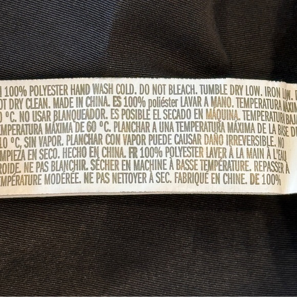 Forever 21 Women’s Black Pleated Skirt – Size 0X, Gold Shine, Pre-Owned - Picture 8 of 12